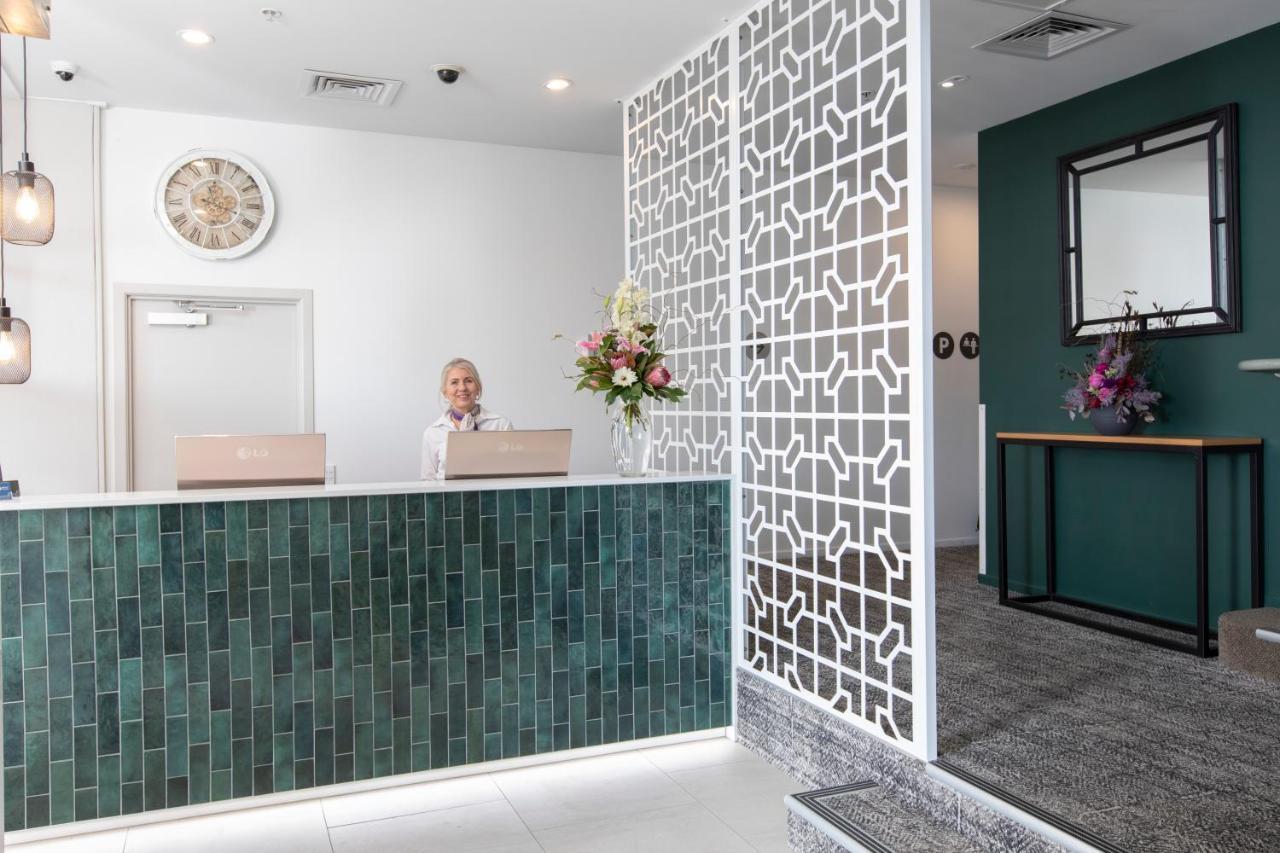 Quest On London Aparthotel Hamilton Exterior photo