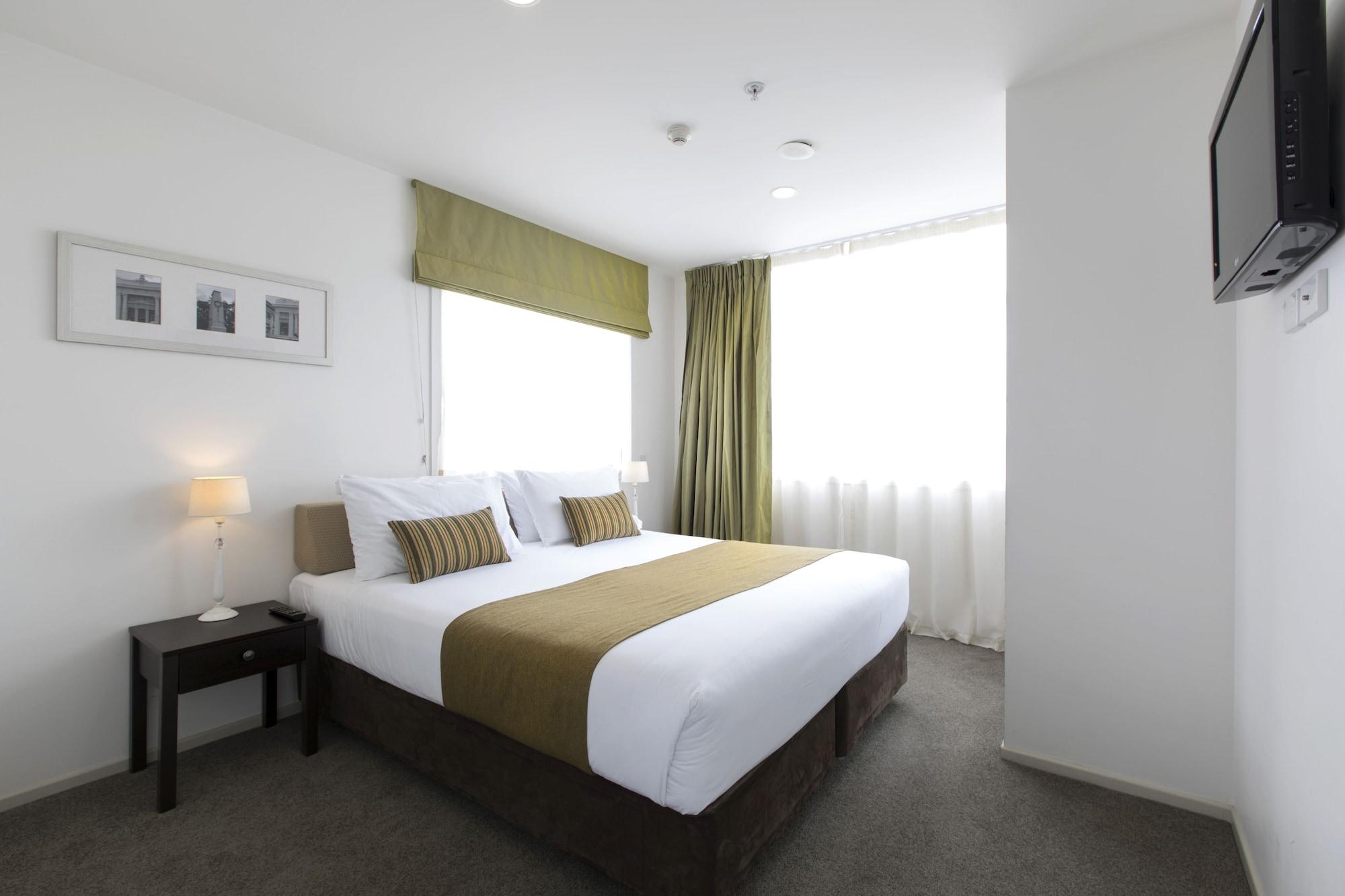 Quest On London Aparthotel Hamilton Exterior photo