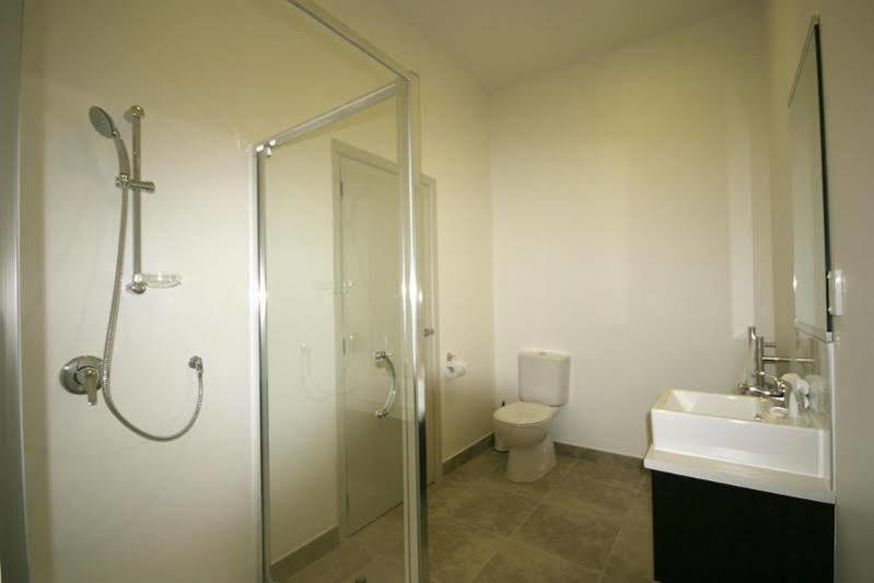 Quest On London Aparthotel Hamilton Exterior photo