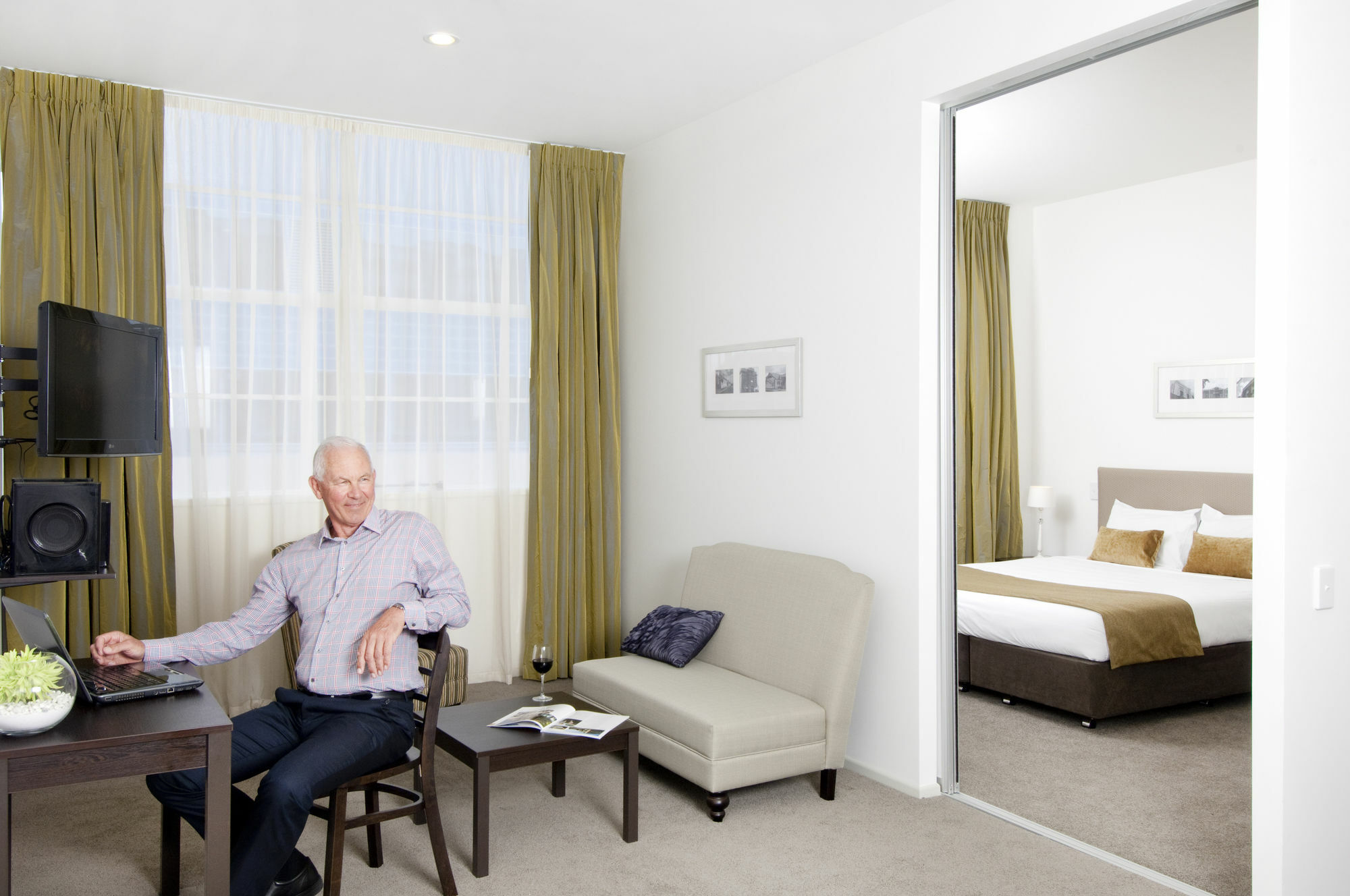 Quest On London Aparthotel Hamilton Exterior photo